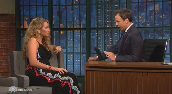 Click to view full size image
==============
blakelively-interview00103.jpg blakelively-interview00103.jpg