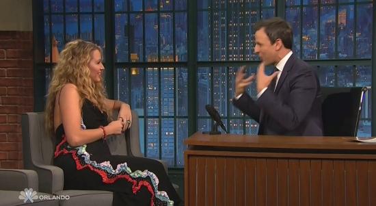 Click to view full size image
==============
blakelively-interview00229.jpg blakelively-interview00229.jpg