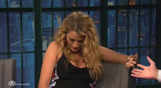 Click to view full size image
==============
blakelively-interview00411.jpg blakelively-interview00411.jpg