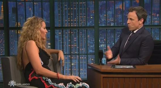 Click to view full size image
==============
blakelively-interview00500.jpg blakelively-interview00500.jpg