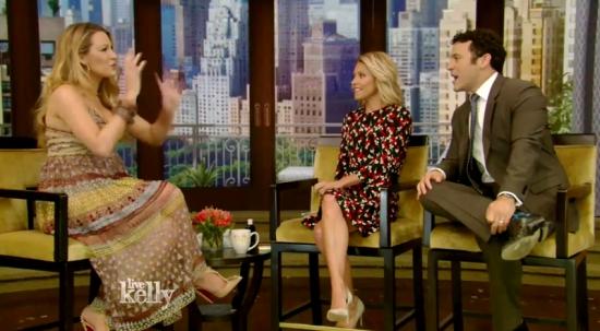 Click to view full size image
==============
blakelively-interview00109.jpg blakelively-interview00109.jpg