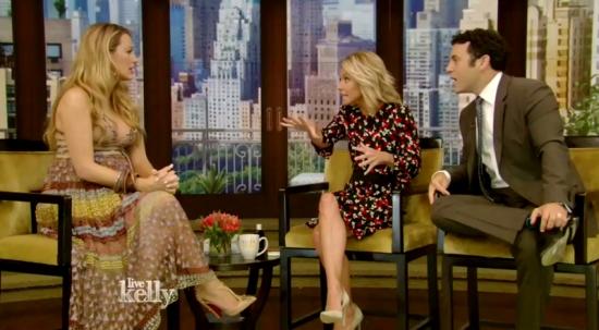 Click to view full size image
==============
blakelively-interview00250.jpg blakelively-interview00250.jpg