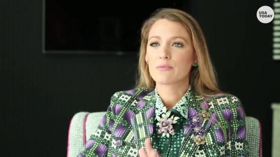 Blake_Lively_on_A_Simple_Favor_017.jpg