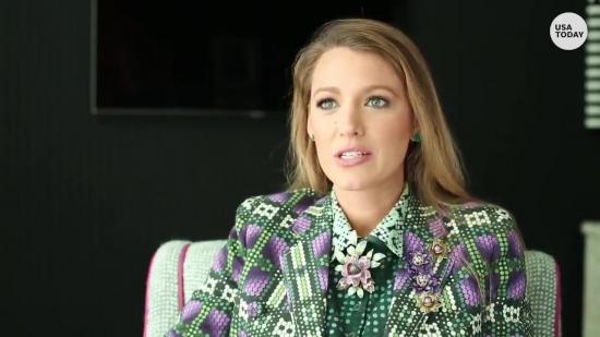 Blake_Lively_on_A_Simple_Favor_019.jpg