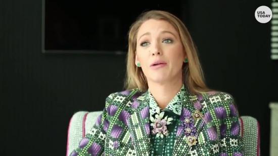 Blake_Lively_on_A_Simple_Favor_080.jpg