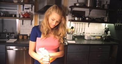Click to view full size image
==============
blakelively_vogue0132.jpg blakelively_vogue0132.jpg
