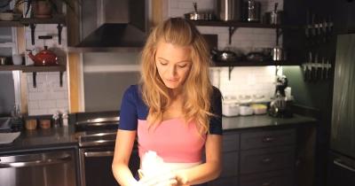 Click to view full size image
==============
blakelively_vogue0142.jpg blakelively_vogue0142.jpg