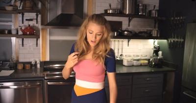 Click to view full size image
==============
blakelively_vogue0154.jpg blakelively_vogue0154.jpg