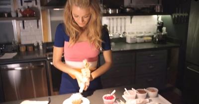 blakelively_vogue0208.jpg