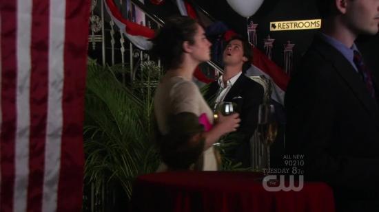 S03E08_393.jpg