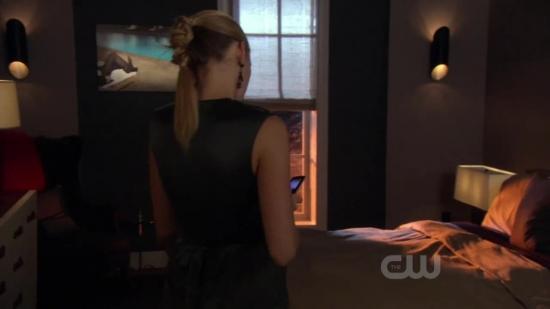 S03E08_401.jpg