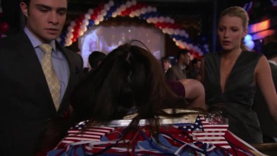 Click to view full size image
==============
S03E08_590.jpg S03E08_590.jpg