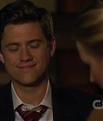 S03E08_827.jpg