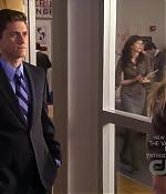 S03E09_251.jpg