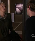 S03E10_210.jpg