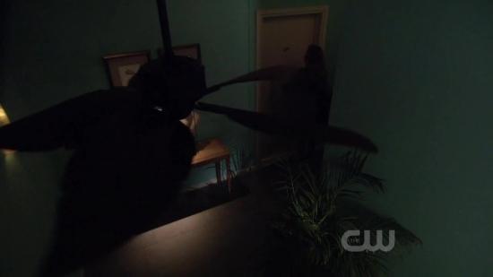 S03E18_488.jpg