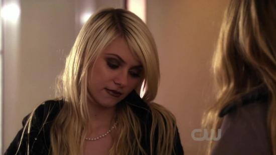 S03E19_209.jpg