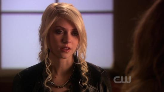 S03E21_323.jpg