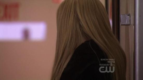 S03E22_393.jpg