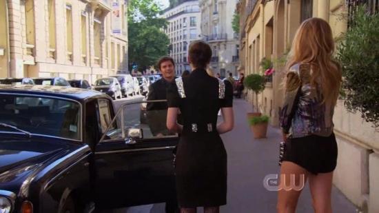 S04E01_302.jpg