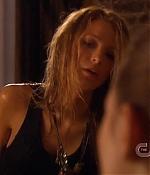 S04E01_569.jpg