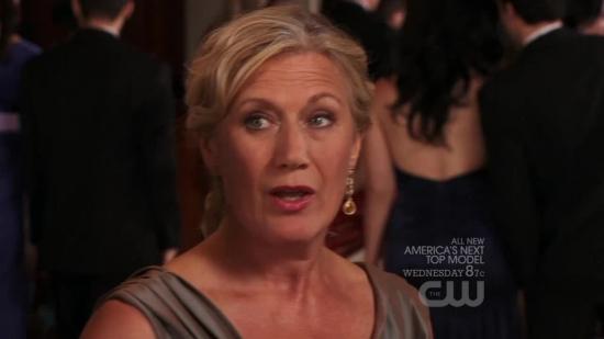 Click to view full size image
==============
S04E08_572.jpg S04E08_572.jpg