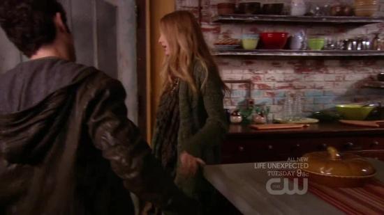 Click to view full size image
==============
S04E10_251.jpg S04E10_251.jpg