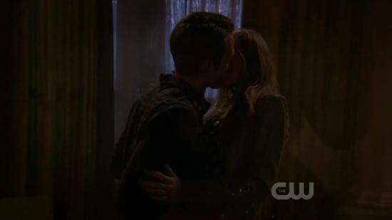 Click to view full size image
==============
S04E16_700.jpg S04E16_700.jpg