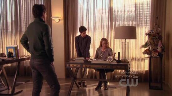 Click to view full size image
==============
S04E19_262.jpg S04E19_262.jpg