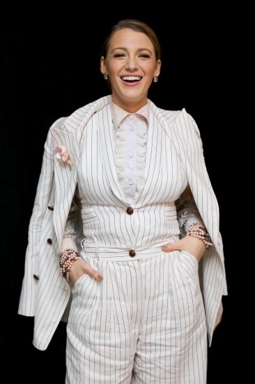 blake-lively-a-simple-favor-press-conference-in-nyc-81918-19.jpg