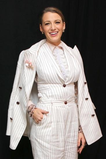 blake-lively-a-simple-favor-press-conference-in-nyc-81918-21.jpg