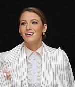 blake-lively-a-simple-favor-press-conference-in-nyc-81918-10.jpg