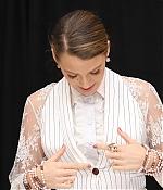 blake-lively-a-simple-favor-press-conference-in-nyc-81918-14.jpg