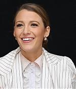 blake-lively-a-simple-favor-press-conference-in-nyc-81918-6.jpg